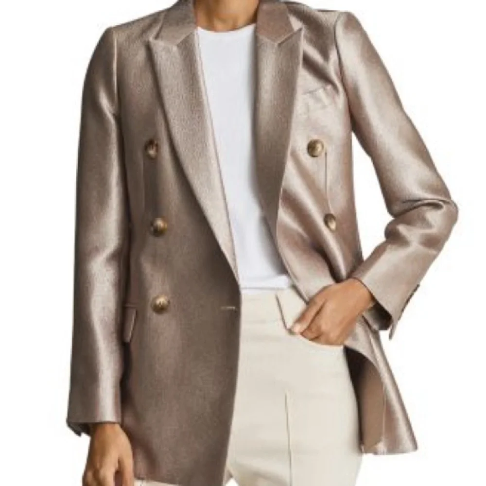 Shimmering Gold REISS
Mimi Double Breasted Blazer size 8 - Picture 6 of 11